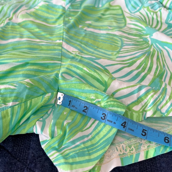 Lilly Pulitzer green/blue/white shorts size 10 - Picture 7 of 7